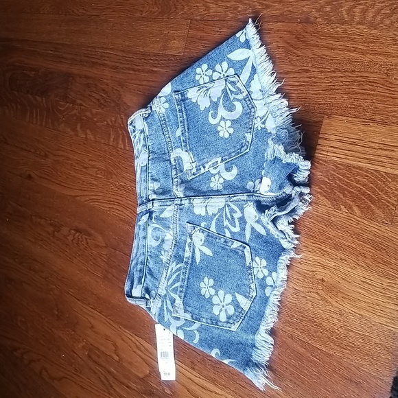 Playboy X Pacsun Luau Festival shorts size 24 - Picture 6 of 6